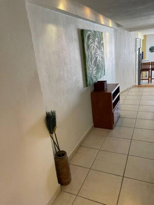 פוארטו ואלארטה Beachfront View Condo Beside La Isla Mall מראה חיצוני תמונה