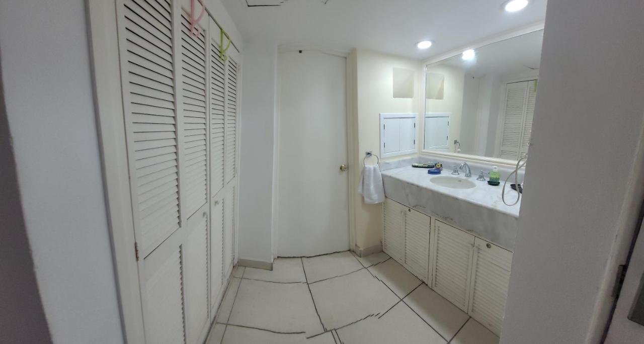 פוארטו ואלארטה Beachfront View Condo Beside La Isla Mall מראה חיצוני תמונה